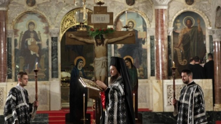 Близо 60% одобряват въвеждането на вероучение