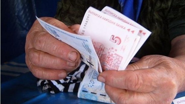 Пенсионер даде 21 000 лв. на мним майор за борба с ало-измамите