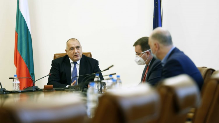 В 12 ч. днес България възобновява полетите от Великобритания