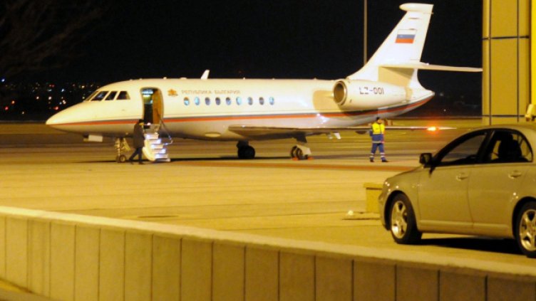 Правителственият "Фалкон" отново на ремонт
