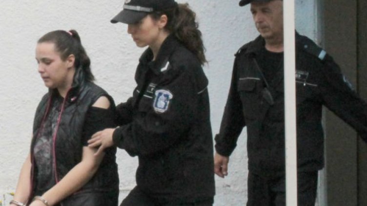 Майката на пребитата Сияна си е вече вкъщи