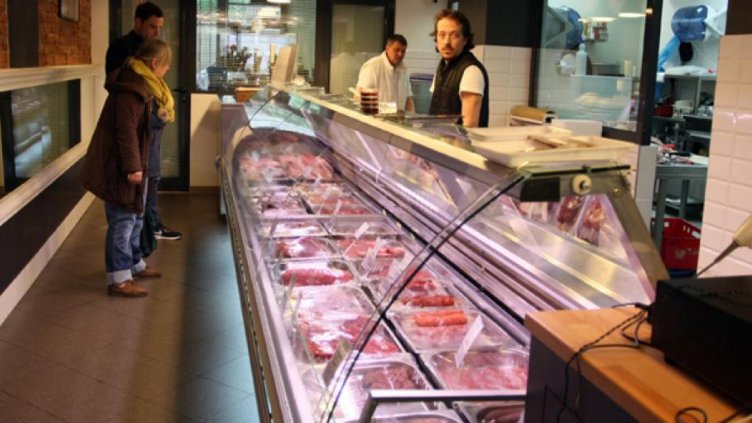 Харчим стотак за трапеза по Великден, във Варна софрата е най-евтина