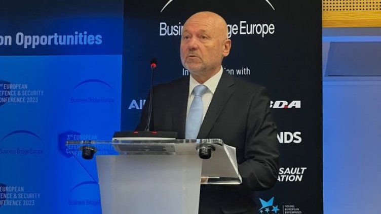 Тагарев успокоява: България покрива изискванията на Тръмп за НАТО