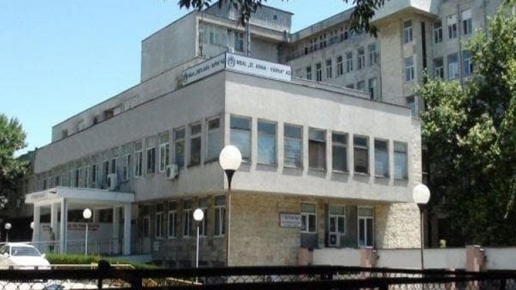 Варненски лекар изуми мрежата: Хем грубиян, хем преглежда почерпен