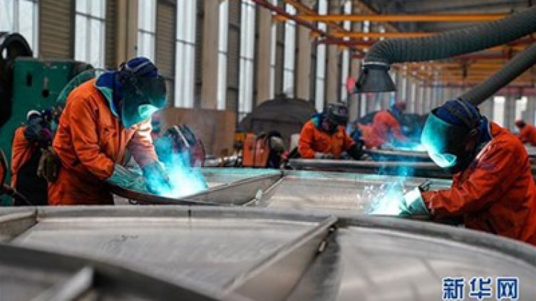 Големите предприятия в Китай са възобновили работа на 100%