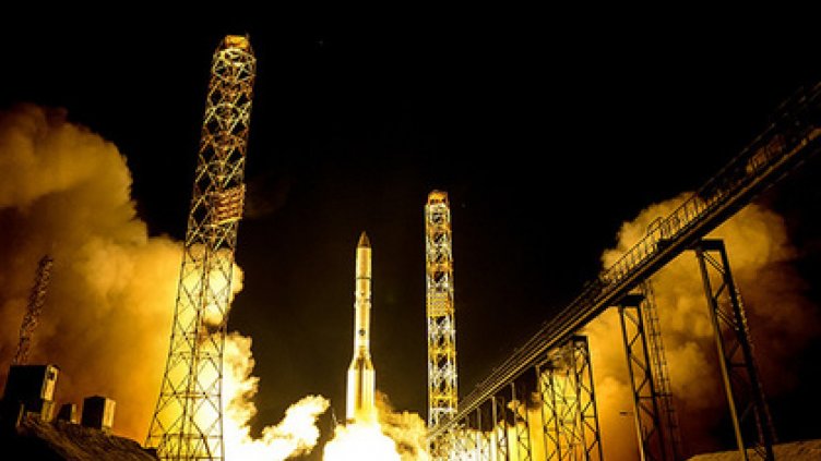 Трима астронавти пристигнаха на МКС навръх 50-ата годишнина от кацането на Луната