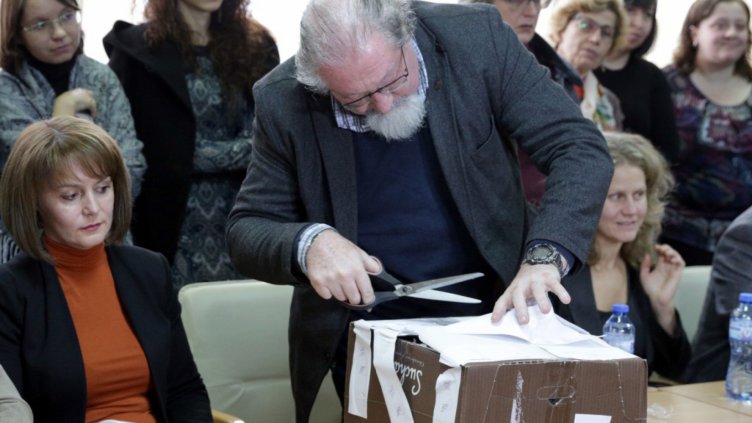 Медицинският университет доказва избора на ректор