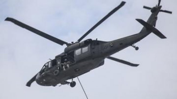 Състоянието на бордния техник на катастрофиралия вертолет е стабилно