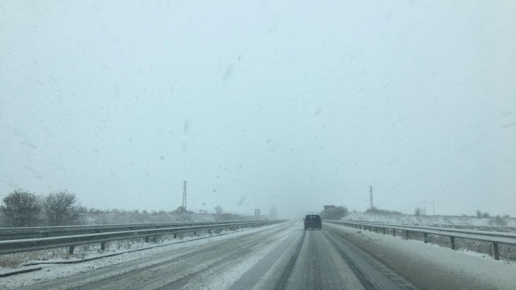 Опесъчават магистрала "Хемус" край Варна