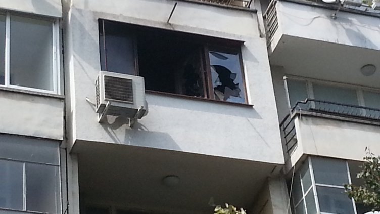 Пожар изпепели апартамент в центъра на Варна