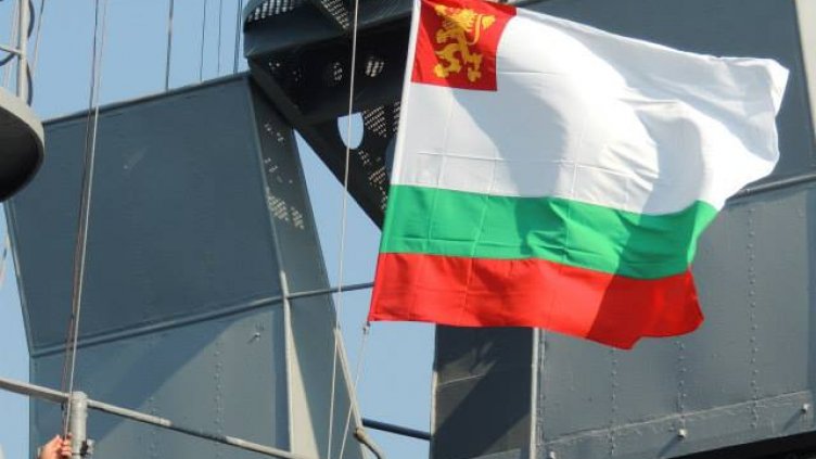 Военният министър благодари на ВМС за помощта, оказана в "Аспарухово"