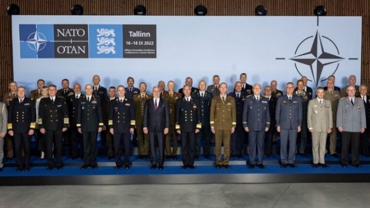 Адмирал Ефтимов: Всички се нуждаем от ново оръжие