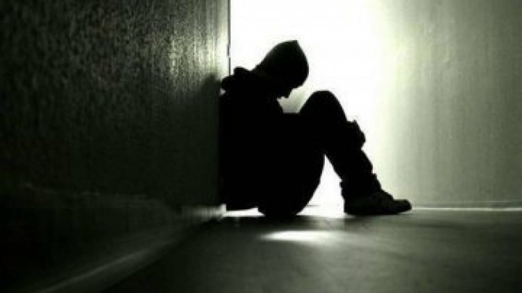 Средно двама българи дневно слагат край на живота си