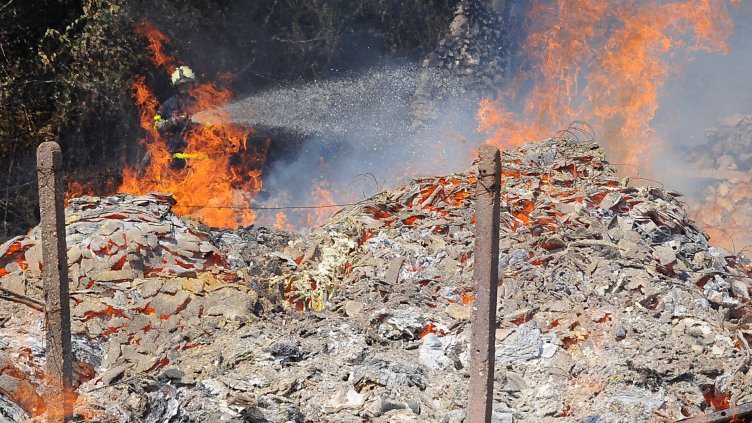 Три големи пожара бушуваха през изминалото денонощие във Варненско