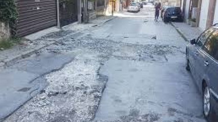 Улици във Варна тънат в кал и мизерия вече повече от 30 години