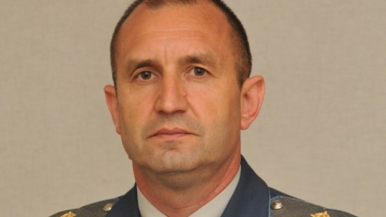 Тренировъчните полети във ВВС спират
