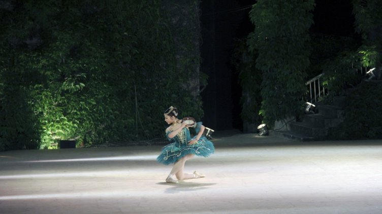 24 състезатели от 9 страни стигнаха до финала на балетния конкурс