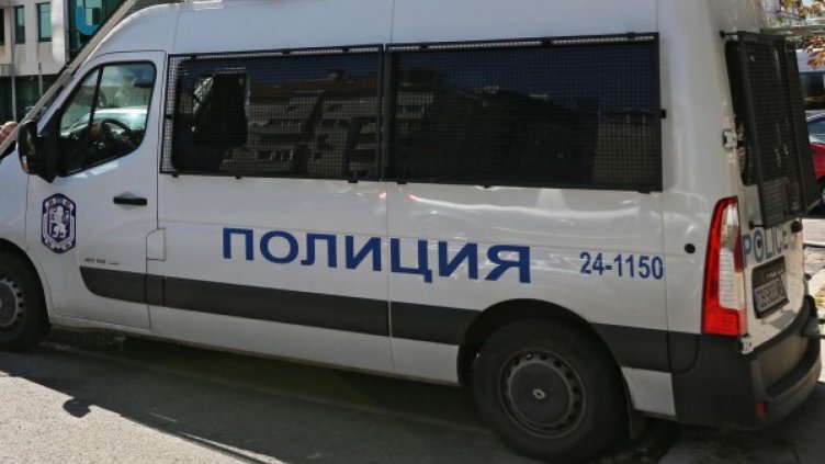 Полицията задържа мъж, опитал се да убие 36-годишен жител на Дългопол