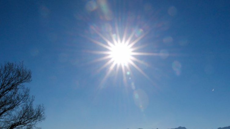 Слънчево ще е днес, температури на въздуха около 10°-12°