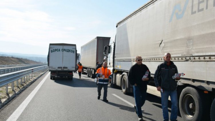 Отговор: Готвим контраблокада по Великден и лятото