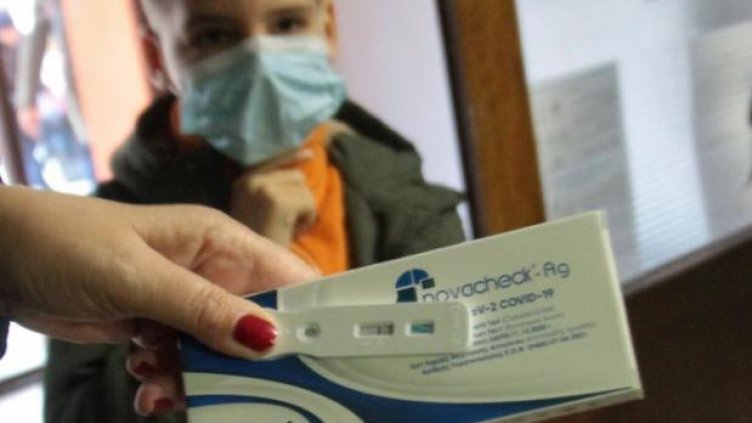 Родители на протест: Защо е МОН? Как училища сами ще купуват тестове?