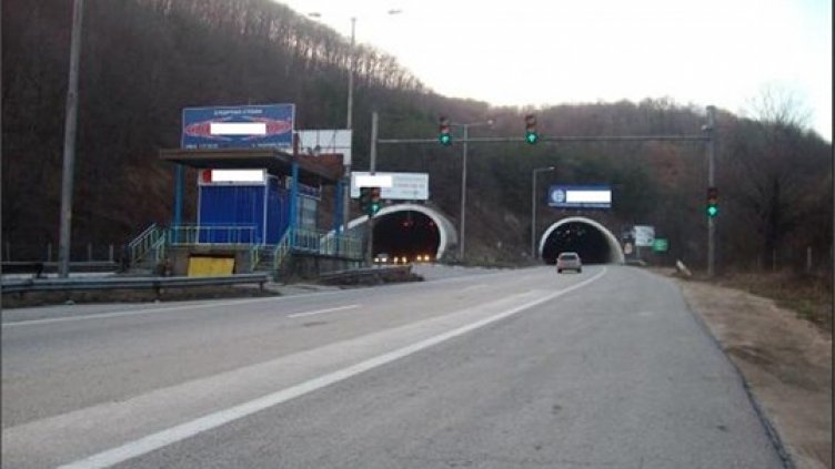 Ограничават движението в тунел "Траянови врата" на АМ "Тракия"