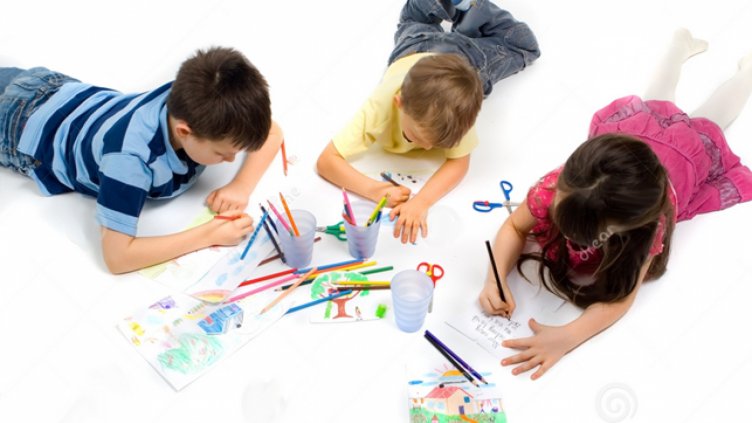 Деца ще рисуват през лятото в ОУ "Васил Априлов"