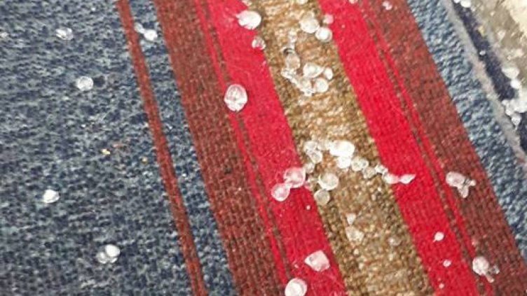 Градушка се изсипа над Девня (ВИДЕО)