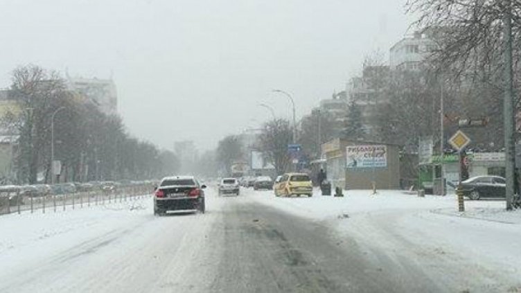 Основните пътни артерии във Варна  - с ледени бабуни