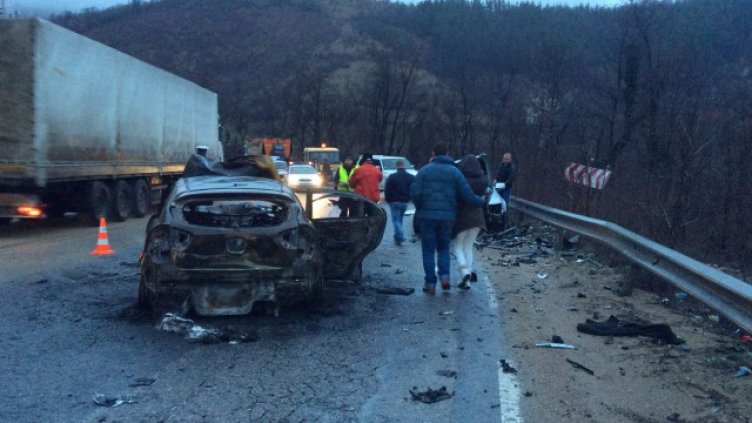 Тежка катастрофа затвори прохода на Републиката