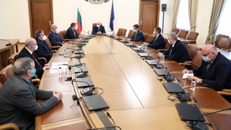 Заради коронакризата решиха: До 90 дни неплатен отпуск се зачитат за стаж