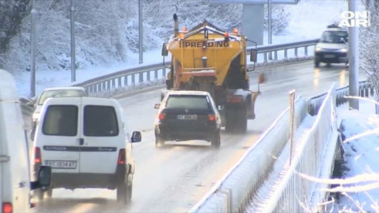 След обилния снеговалеж: Няма бедстващи райони в Северна България