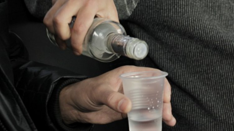 Осъдиха грък на година затвор за контрабанда на алкохол