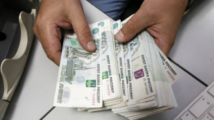В Русия: Взимаш кредит от машинка, но с 365% лихва