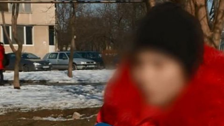 Дете даде на измамници 5000 лева и злато