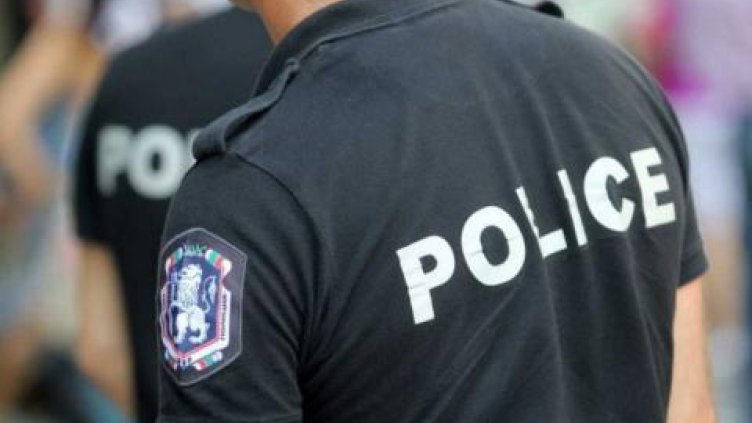 Задържаха автокрадците Пери и Тъпото