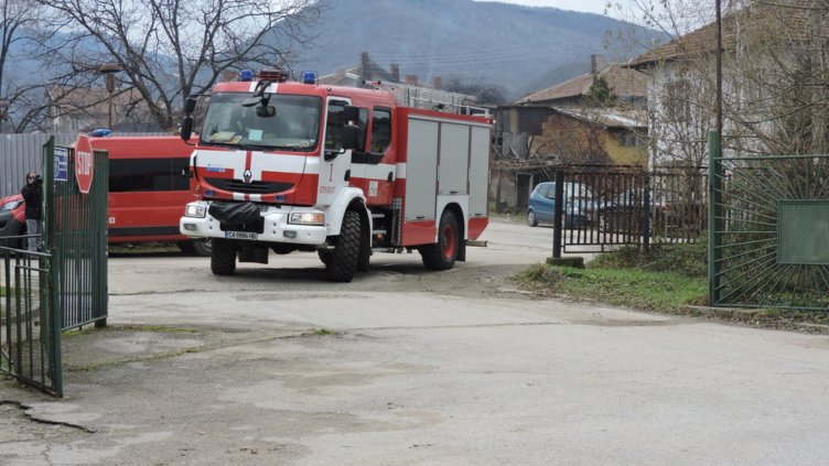 В градчета закриват пожарните, няма пари и кадри  