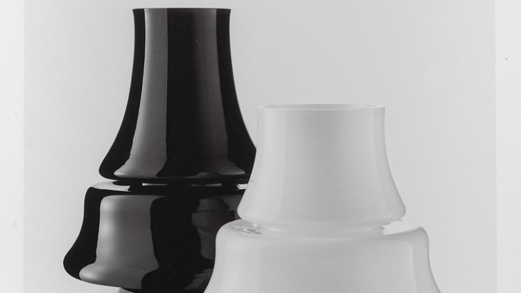 За лятото: Пана с италиански вази преобразяват оградата на Градската галерия във Варна