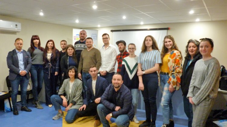 Младежи се включиха в „Академия за гражданско образование“ във Варна