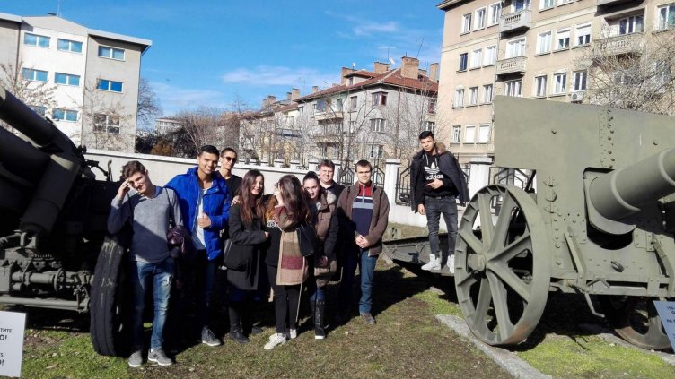 В музеите и галериите ще се провеждат учебни часове