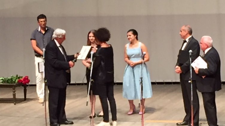 Златна Афродита за Пътуващите артисти Унгария.