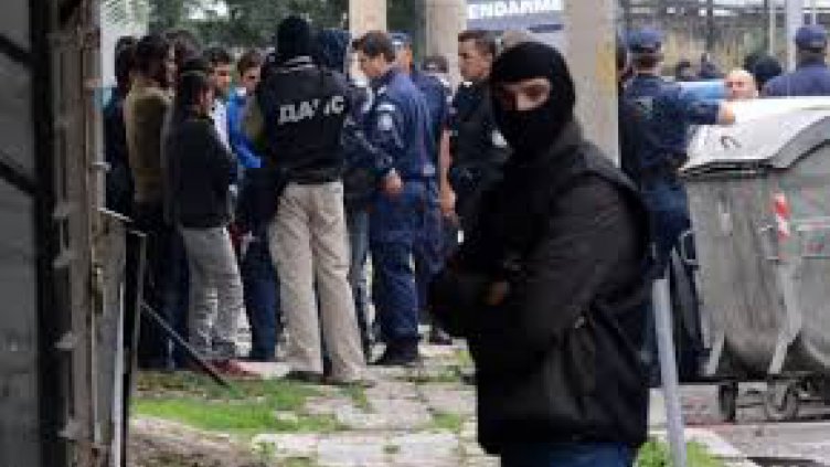 Две групи бежанци опитали да преминат незаконно у нас