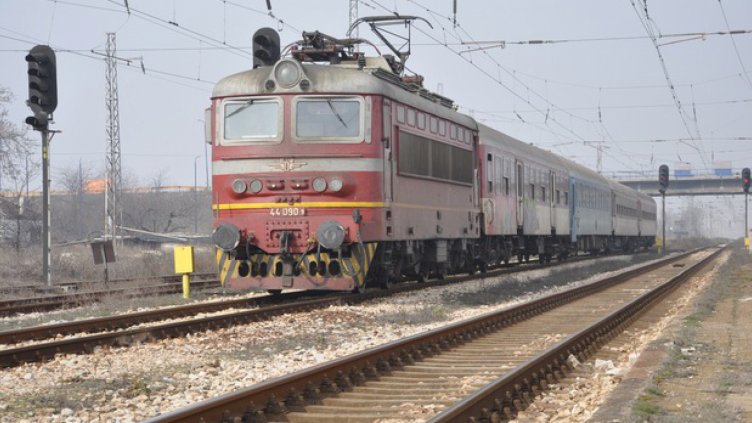 Мъж се хвърли пред нощния влак за Видин и загина на място