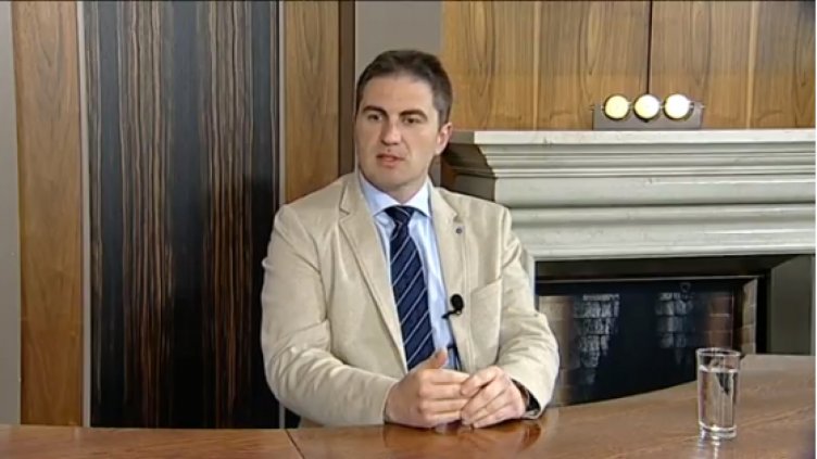 За или против еврото: Очаква ли ни финансов апокалипсис?