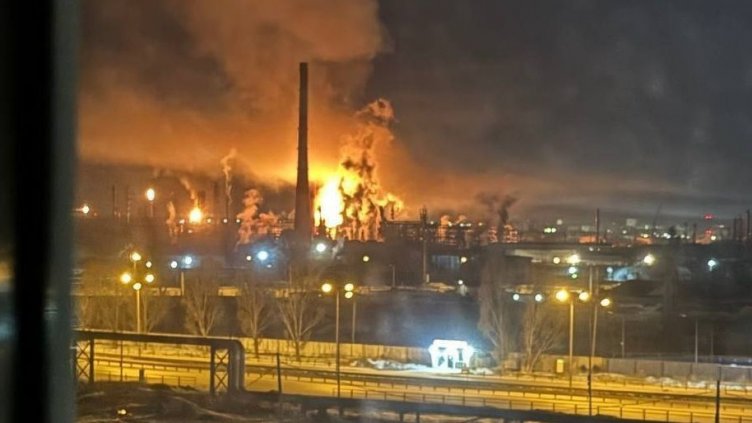 Украйна продължи да атакува с дронове руски петролни рафинерии