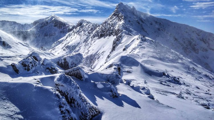 Акция: Търсят потрошен парапланерист на връх "Мусала"