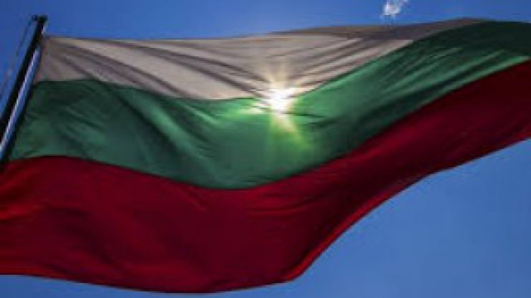 Българите категорични: Националните интереси преди международните