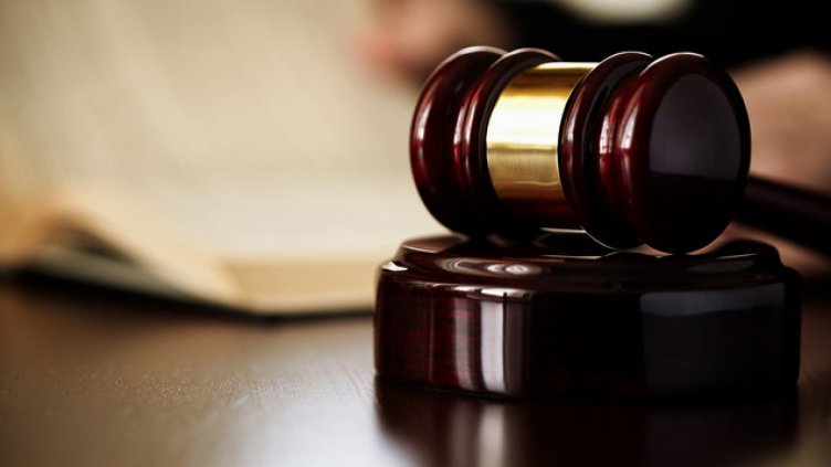 Дадоха на съд жена счупила крак на колежка