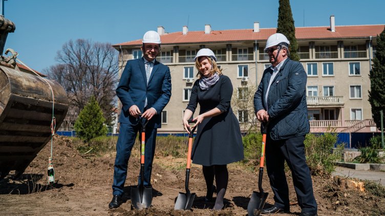 Направиха първа копка на новата сграда на "Карин дом" във Варна
