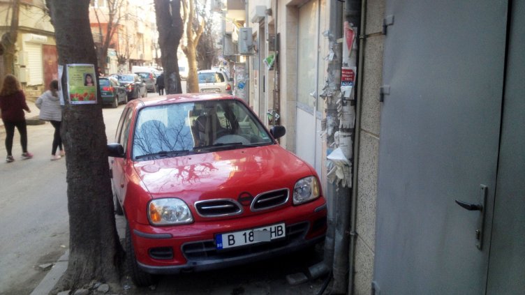 Пореден епизод от "Паркиране по варненски" (СНИМКИ)